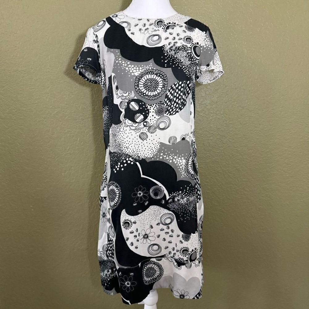 MNG Sportswear Women's S Short Sleeve Casual DrBlack Futuristic Scribble Floral